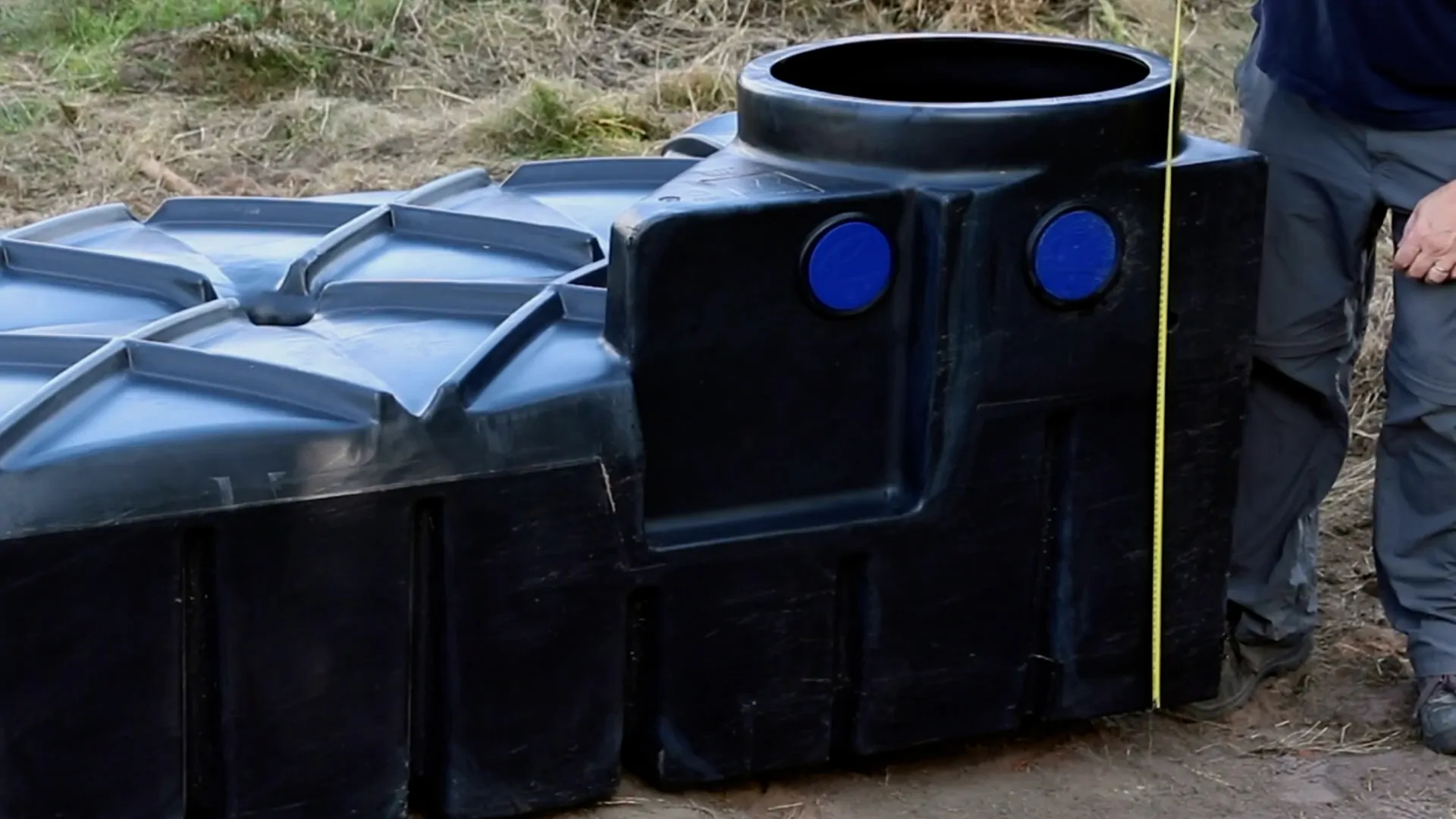 regenwaterput_plaatsen_meet_de_tank_2.jpg