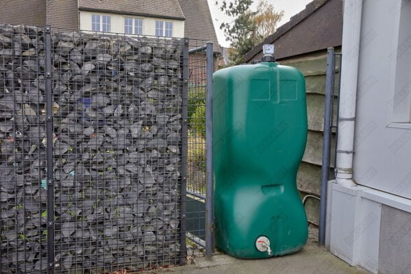 bovengrondse-rechthoekige-watertank-koppelbaar-750-liter-afmeting-deuropening