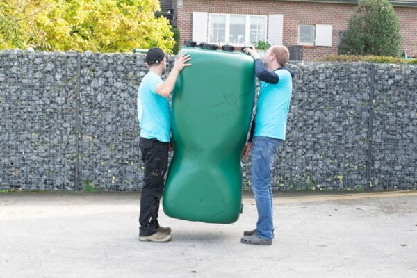 bovengrondse-rechthoekige-watertank-koppelbaar-750-liter-kan-gedragen-worden-door-twee-personen