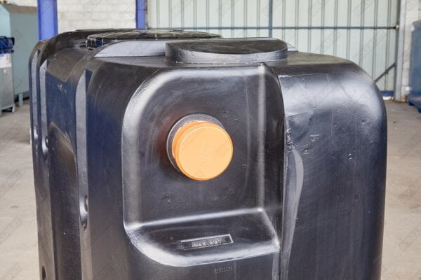 ondergrondse-rechthoekige-regenput-in-kunststof-1500-liter-overloop