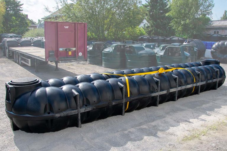 platte-kunststof-regenwaterput-20000-liter-zijaanzicht
